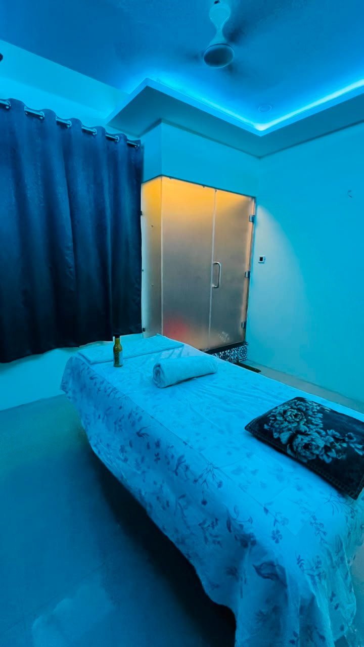 The Royal 78 Spa & Salon interior 1