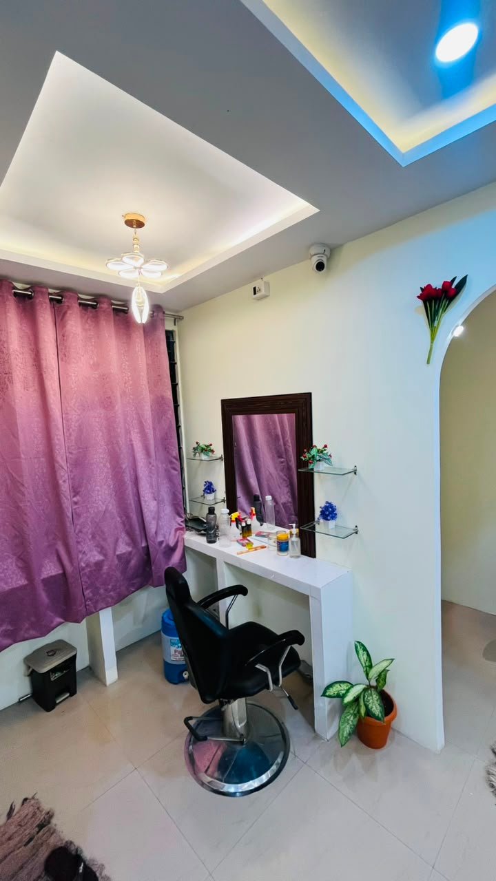 The Royal 78 Spa & Salon interior 4